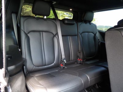 2024 Jeep Wagoneer Base