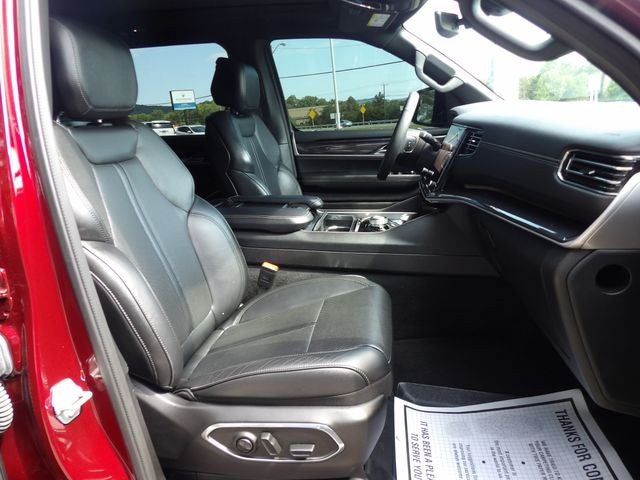 2024 Jeep Wagoneer Base