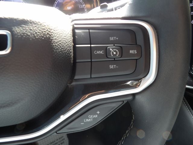 2024 Jeep Wagoneer Base