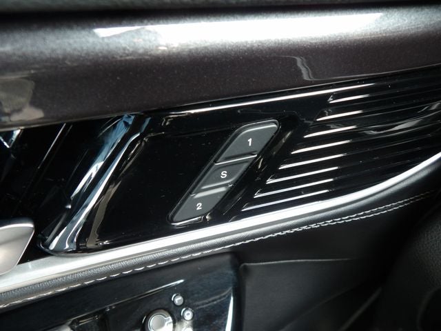 2024 Jeep Wagoneer Base