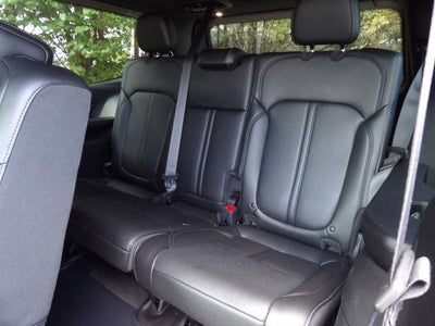 2024 Jeep Wagoneer Base