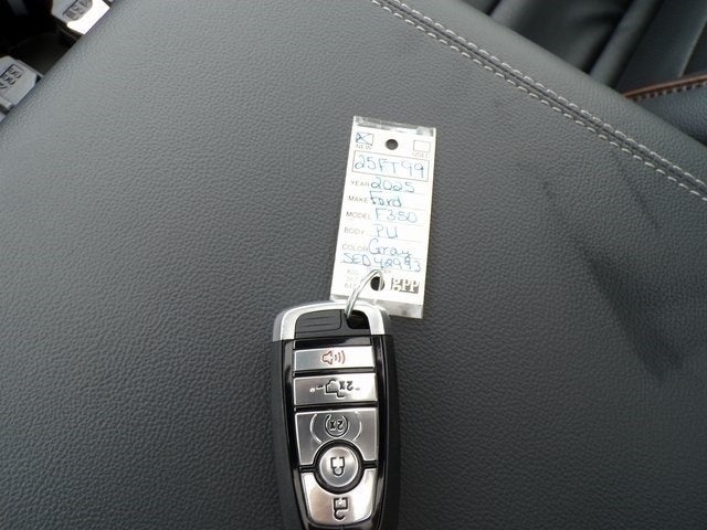 2025 Ford F-350SD Lariat