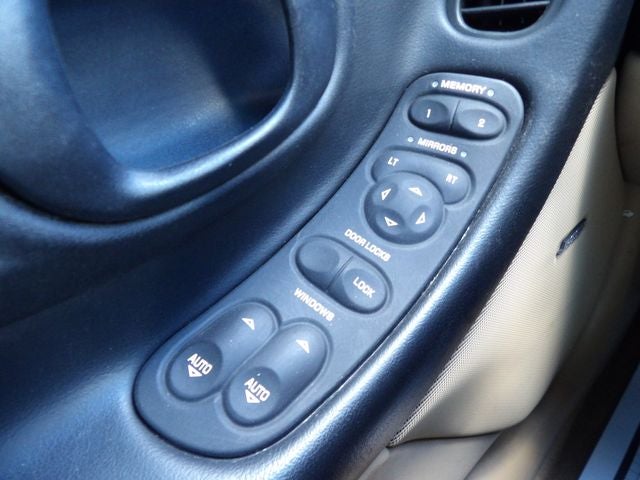 2004 Chevrolet Corvette Base