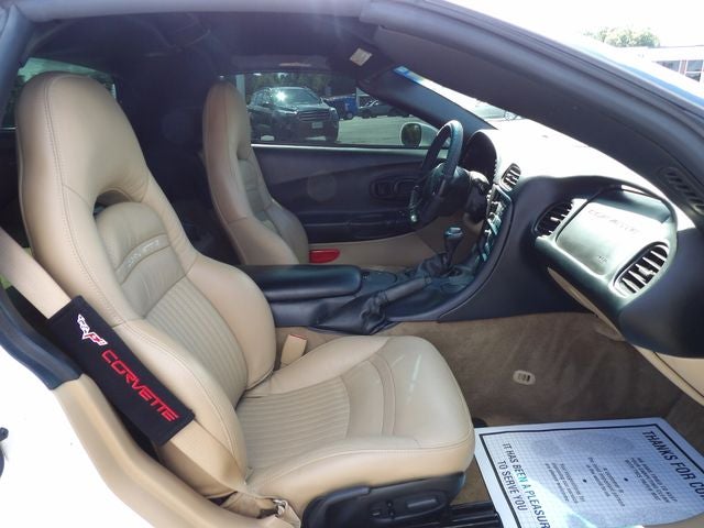 2004 Chevrolet Corvette Base