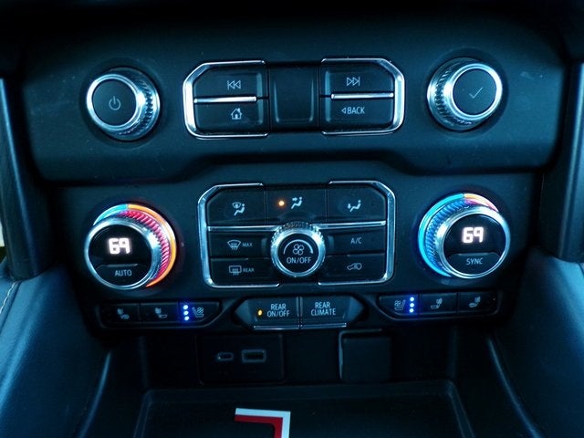 2023 GMC Yukon XL AT4