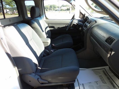 2004 Nissan Frontier XE