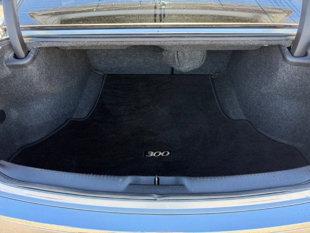 2011 Chrysler 300C Base