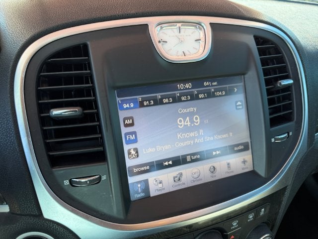 2011 Chrysler 300C Base