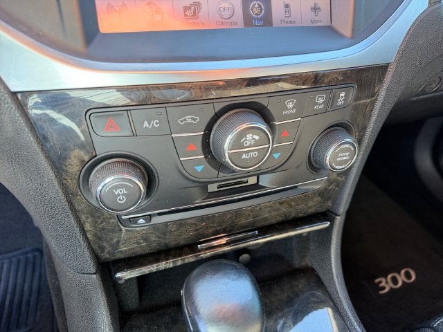 2011 Chrysler 300C Base
