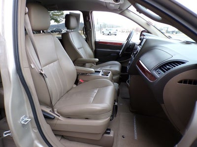 2013 Chrysler Town & Country Touring