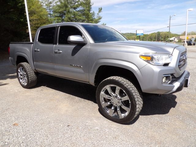 2016 Toyota Tacoma SR V6