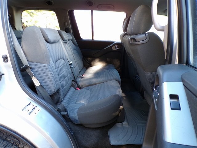 2005 Nissan Pathfinder SE Off-Road