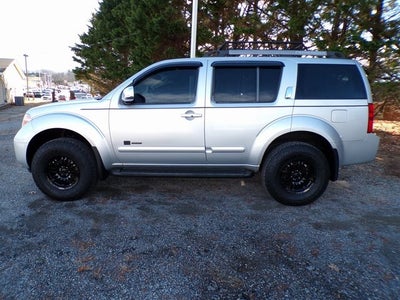 2005 Nissan Pathfinder SE Off-Road