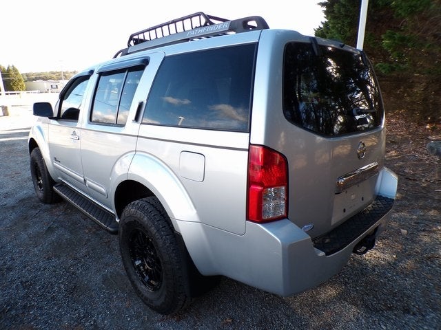 2005 Nissan Pathfinder SE Off-Road