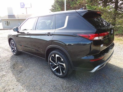 2024 Mitsubishi Outlander SE