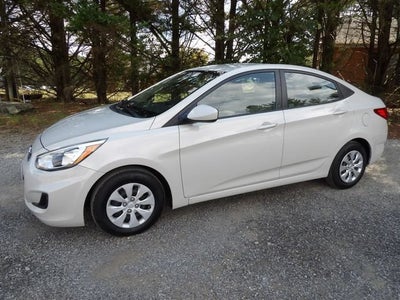 2016 Hyundai Accent SE