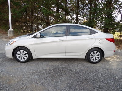 2016 Hyundai Accent SE