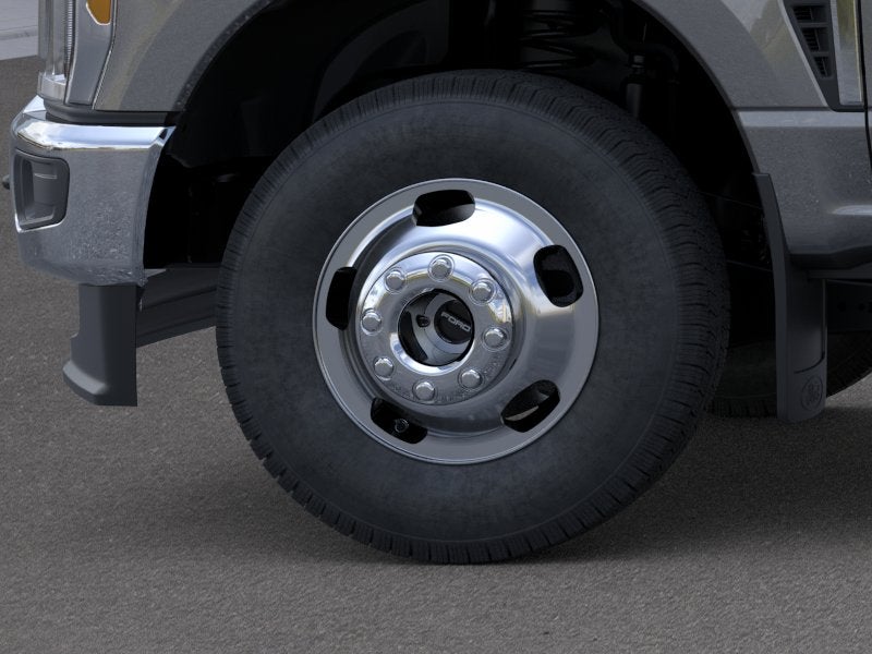 2026 Ford Super Duty F-350® XLT